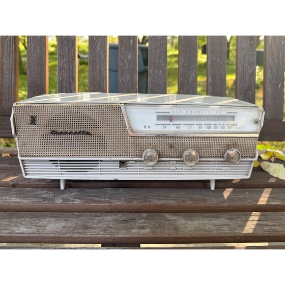 Midcentury Atomic Style Tabletop Radio TRANSETTE Model 345 Made in Japan - Picture 1 of 9